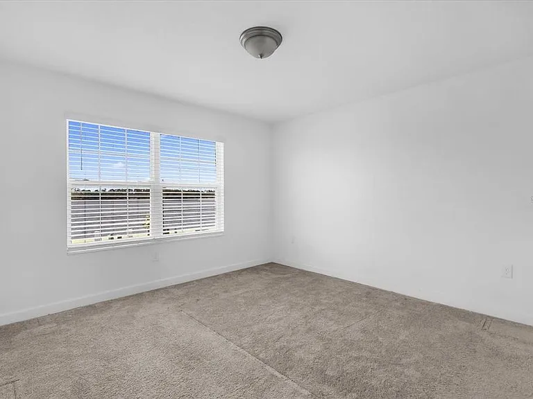 2959 Addison Blvd — Photo 16