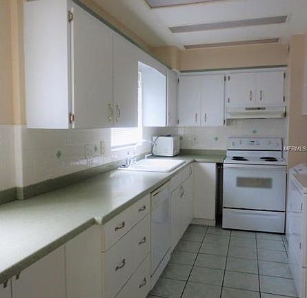 4th image of 302 Barlow Ave #1