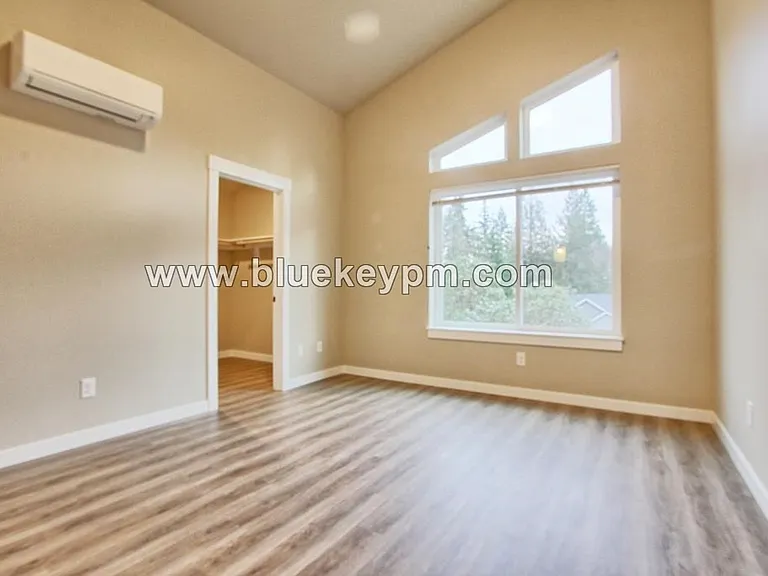 209 Cloverdale Rd #A — Photo 9