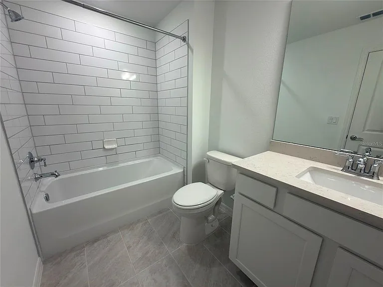 11419 Harborview St — Photo 14