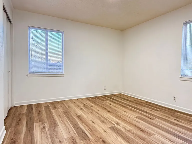 35 Fairmont Dr — Photo 4