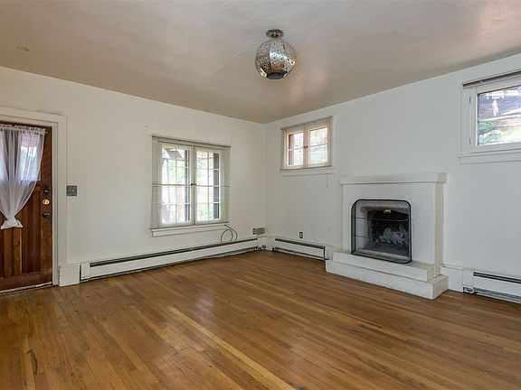 2nd image of 815 E Palace Ave APT 6