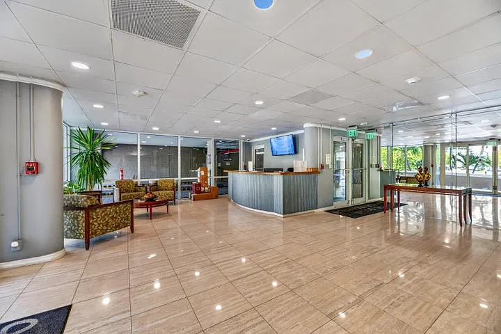 2 bed, 1100 sqft, $3,000 — Photo 3