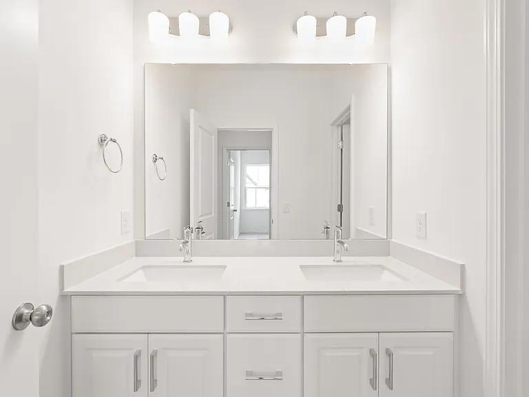 204 Silver Fleet Dr — Photo 32