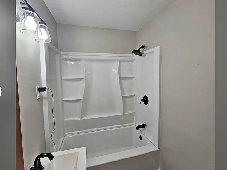 535 Hobson Pl — Photo 6