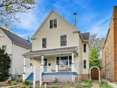 1811 Greenwood St, Evanston, IL, 60201