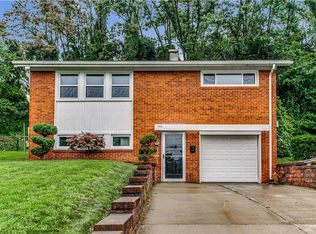 702 Garden City Dr, Monroeville, PA