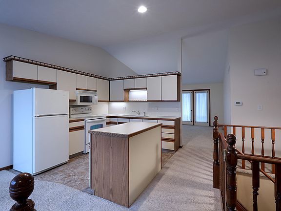 2nd image of 7019 Gardenview Ct SW #20