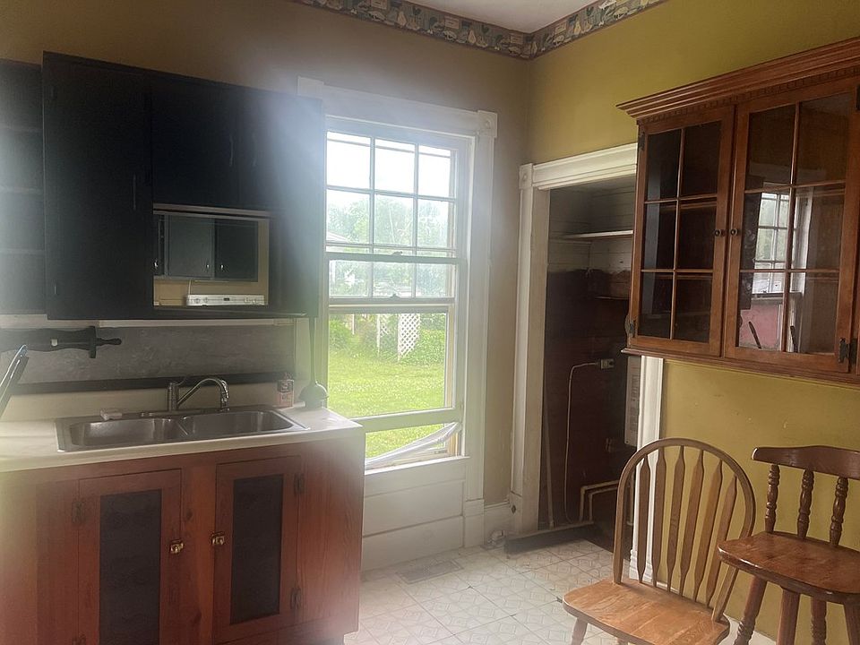 126 Market St, Onancock, VA 23417 Zillow