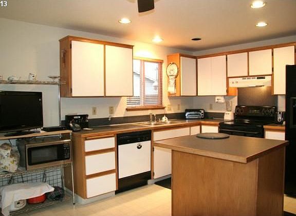 3rd image of 13513 NE 83rd Cir