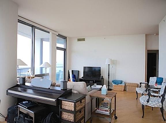 5th image of 1233 S Prairie Ave #2101