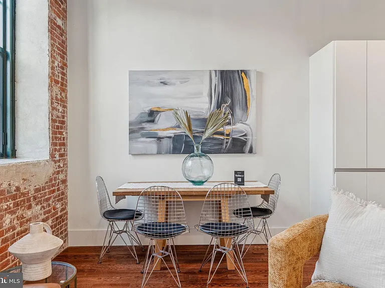 1801 N Howard St #302 — Photo 12