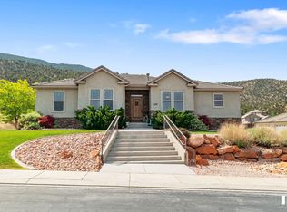1102 E Ashdown Forest Rd, Cedar City, UT 84721