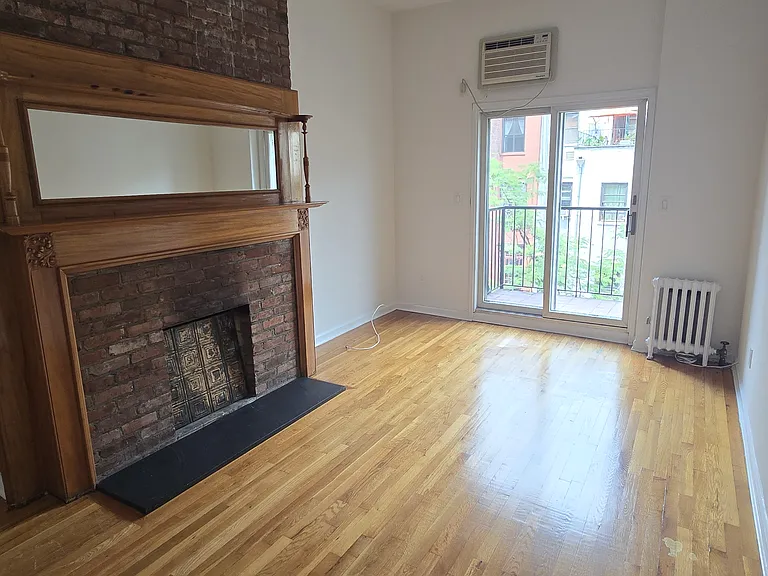 127 W 75th St #3R — Photo 2