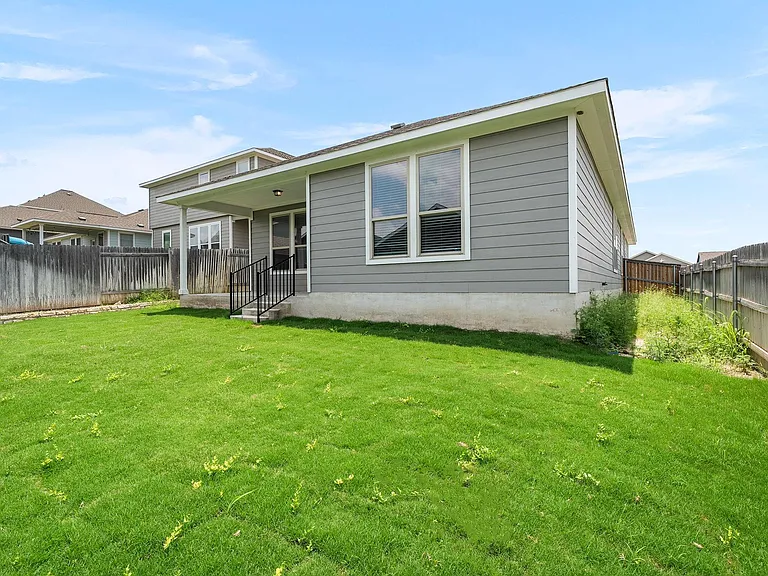 313 McLintock Rd — Photo 32