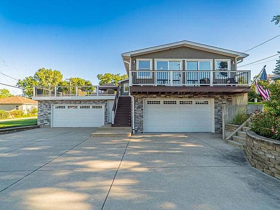 4th image of 7522 Lake Shore Dr