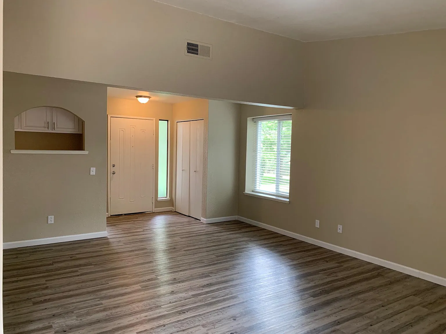 3 bed, 1660 sqft, $2,750 — Photo 4