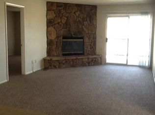 16266 Viho Rd APT C, Apple Valley, CA 92307