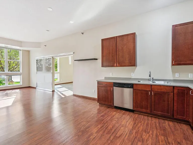 2650 University Ave W #109 — Photo 8