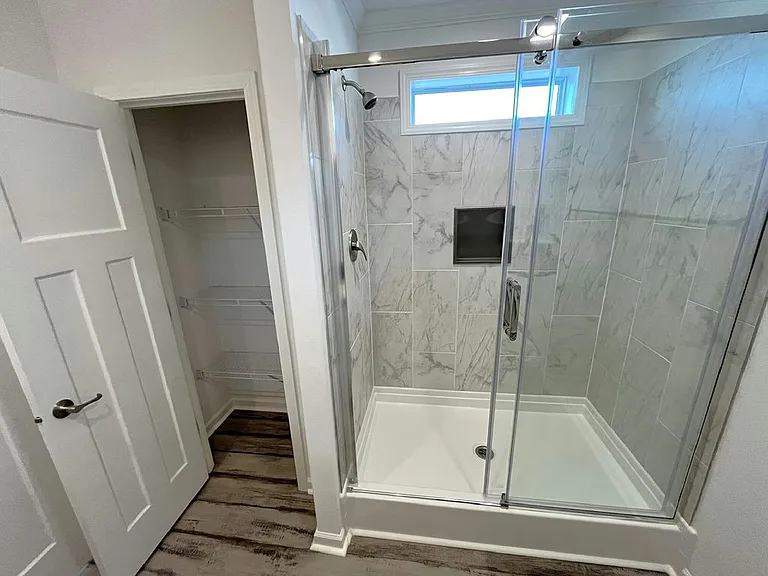5668 Woodford St #5668E — Photo 19