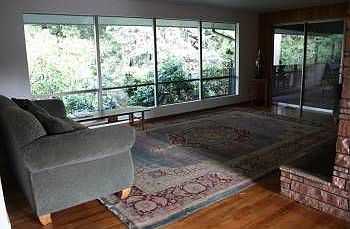 5th image of 402 Hillcrest Dr SE