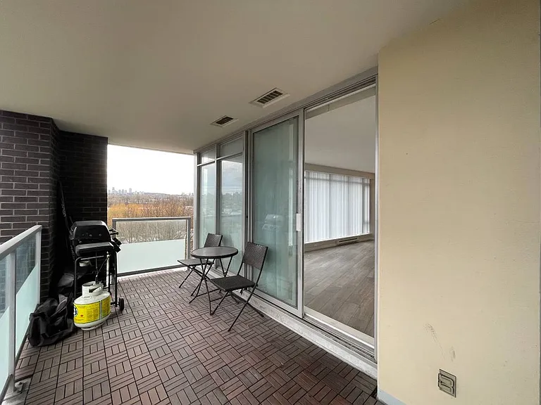 2133 Douglas Rd #207 — Photo 7