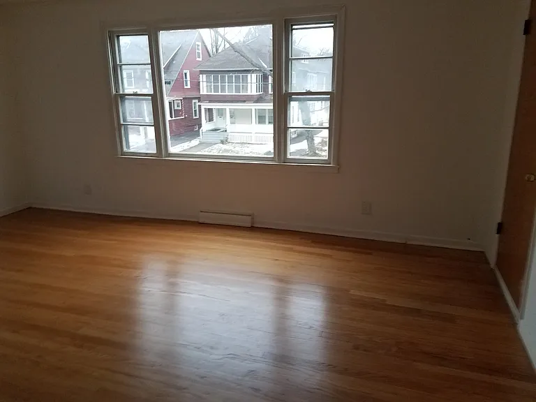 311 Fellows Ave — Photo 4