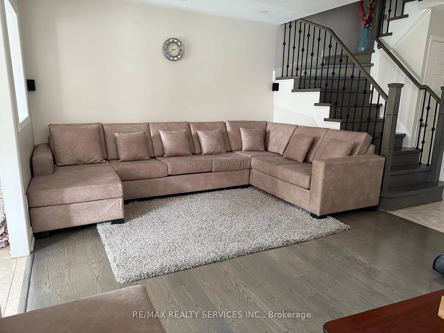 3 bed, $2,900 — Photo 3