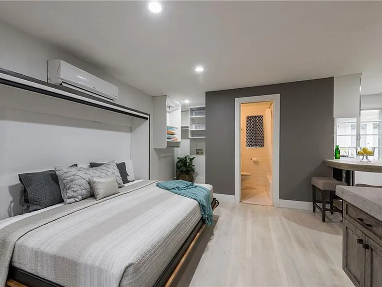 1212 Castle Hill St #7 — Photo 14