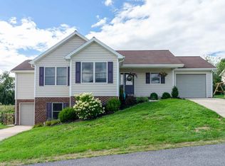 1656 Briarcrest Dr, Harrisonburg, VA 22801