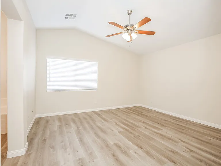 4137 Catalan Sails Ave — Photo 9