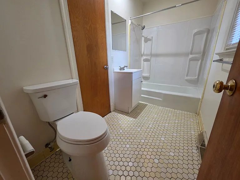 318 Jasper Ln — Photo 17