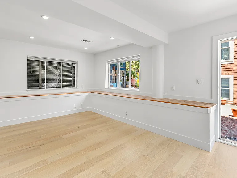 1424 Grove St #A — Photo 7