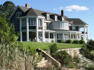 42 Circle Ave, Groton, CT 06340