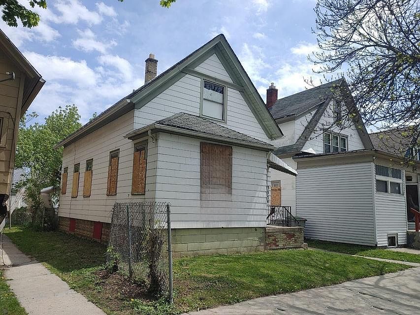 2nd image of 3574 N 10th STREET