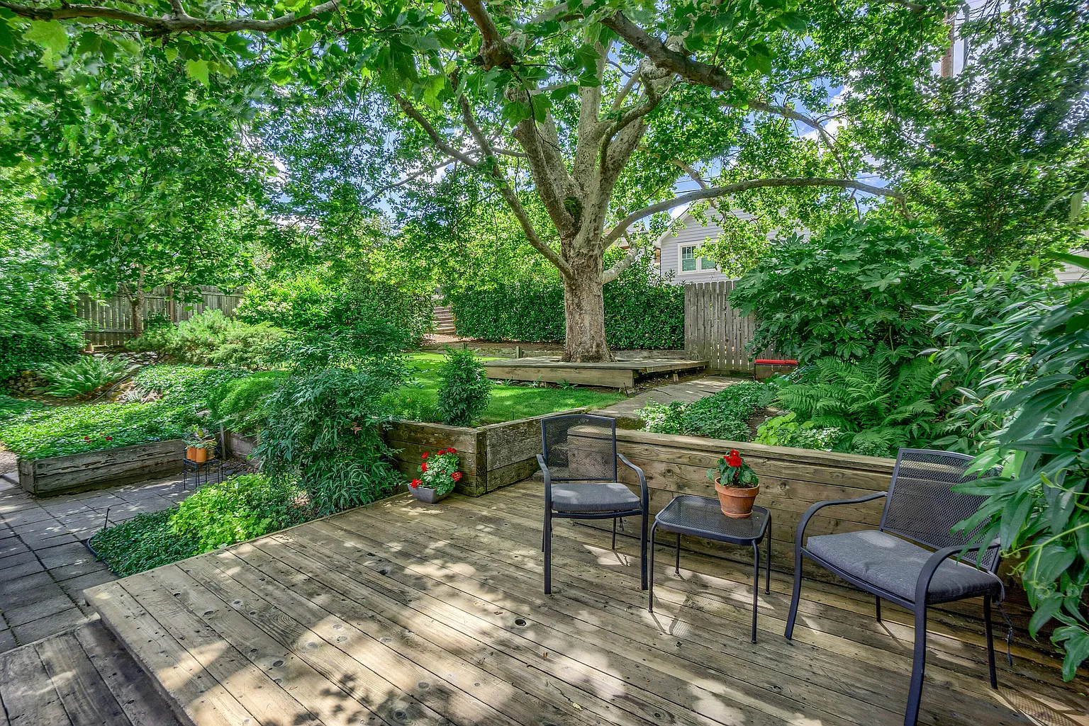 2254 Aloha Ave photo 1