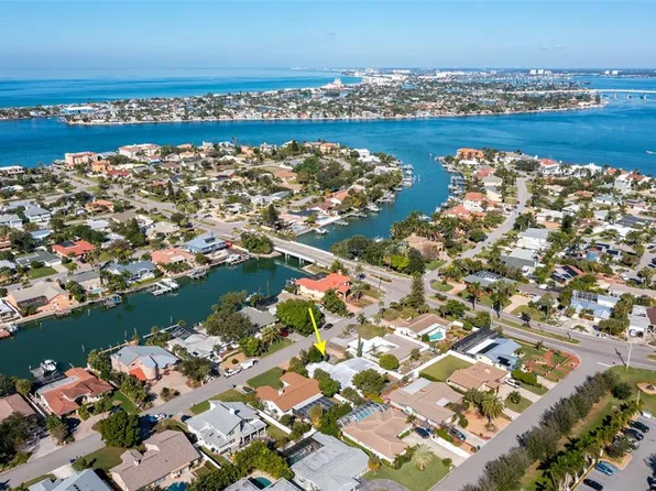 409 4th Ave N, Tierra Verde, FL 33715