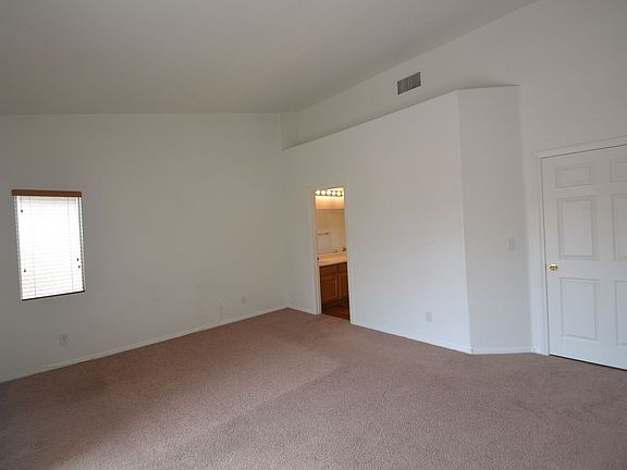 4th image of 616 Cowboy Cross Ave