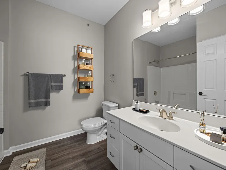 O'Fallon (Renovated) - 3 Bed / 2 Bath - 1,330 Sq.Ft.