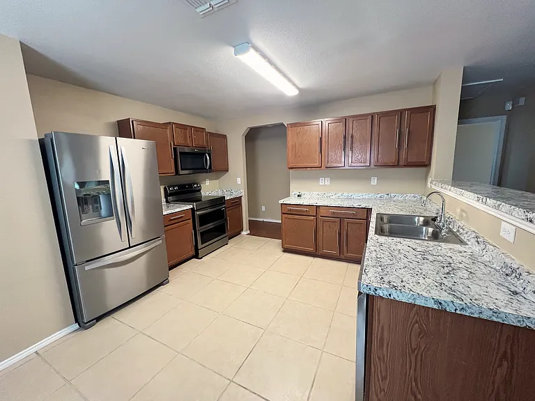 3803 Ponderosa Bnd — Photo 7