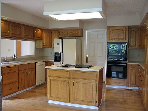 Spacious Kitchen