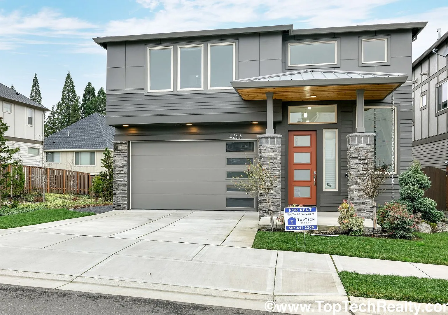 Beautiful Modern 4 BD | 3.5 BA | Home In Thomson Woods | Spectacular Location! — Photo 2