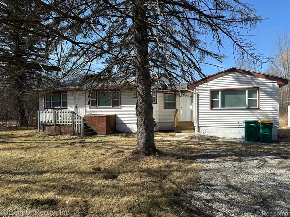 1755 Michigan Rd, Port Huron, MI 48060