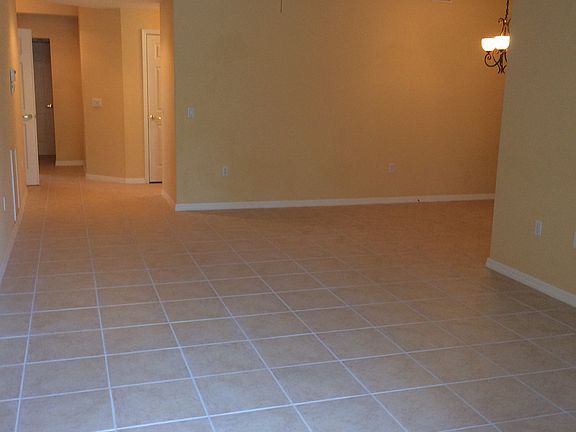 5th image of 11017 Mill Creek Way