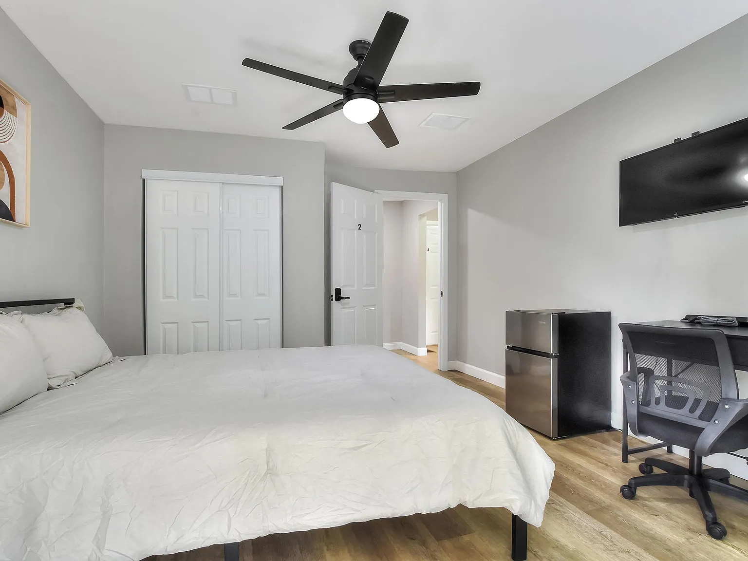 4 bed, 2.0 bath, 1800 sqft, $1,027 — Photo 2