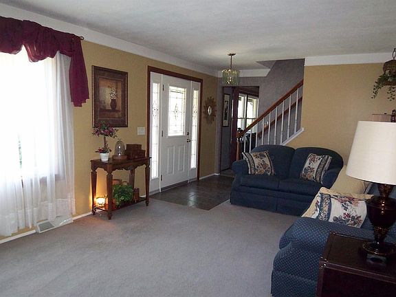3rd image of 3749 Woodsong Dr