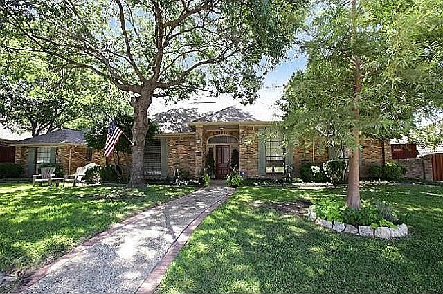 1st image of 9614 Moss Haven Dr