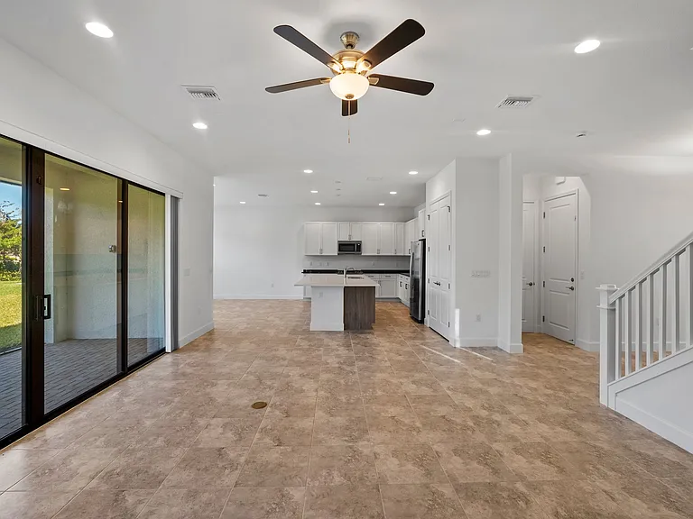 20800 Thistle Leaf Ln — Photo 2