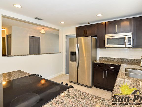 5th image of 129 Northbrook Ln