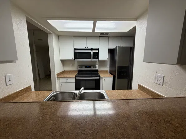 5008 Terrace Village Ln, Tampa, FL 33617
